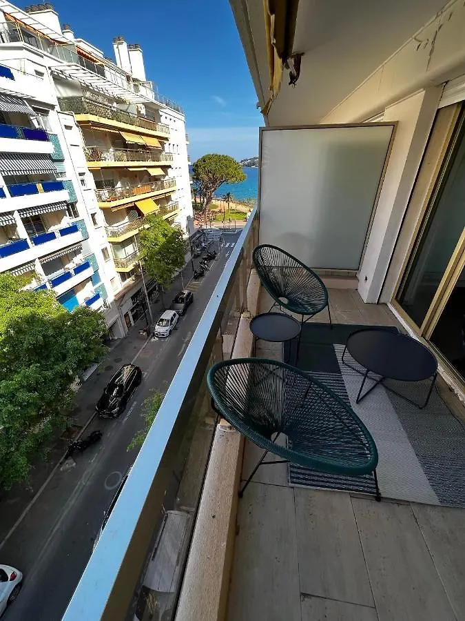 Modern 60M2 Apartment With 2 Balconies, At 50 Meters From Sea Antibes